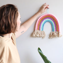 Load image into Gallery viewer, Bendable Rainbow Yarn Art Kit
